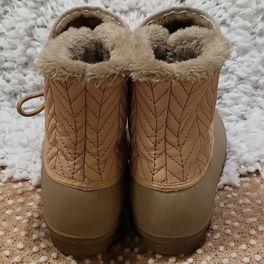 Baretrap Duck Boots - Picture 4 of 16